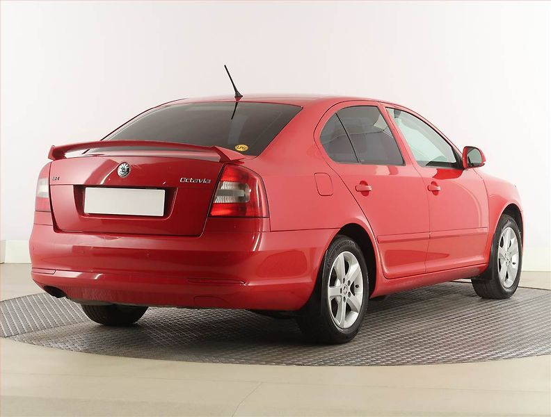 Škoda Octavia (2008) Ambiente Plus 1.6, LPG - fotka 5 z 18