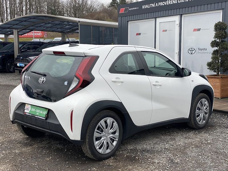 Toyota Aygo 1.0i, ČR-1m, Comfort, +kola - fotka 6 z 8