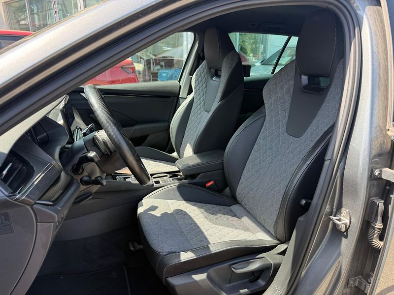 Škoda Octavia Sportline 2.0 TDI 110kw DSG Co - fotka 8 z 26