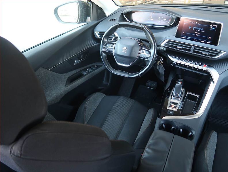 Peugeot 3008 (2018) 1.2 PureTech, Automat - fotka 7 z 19