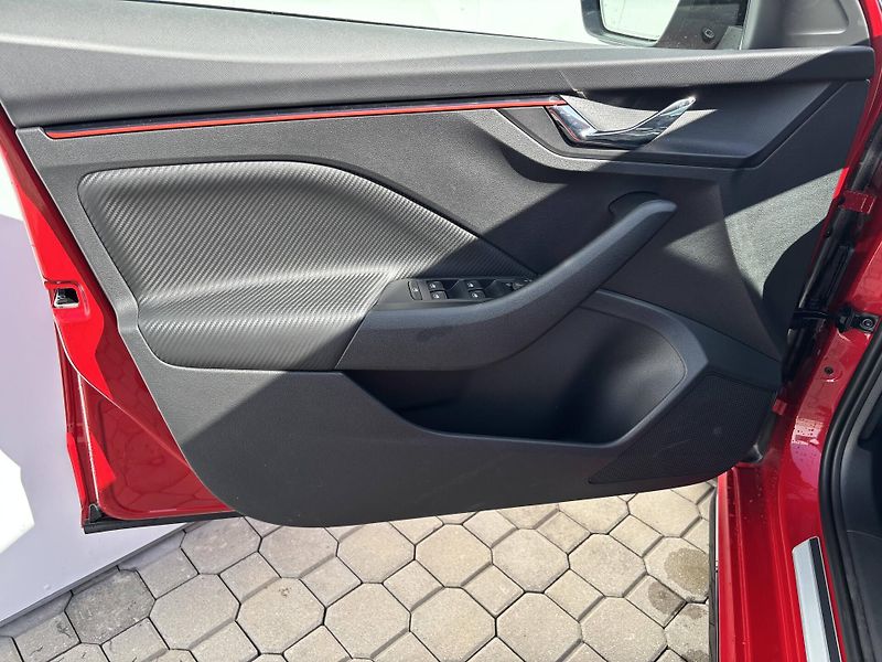 Škoda Kamiq (2026) Monte Carlo 7DSG 1,0TSI - fotka 17 z 22