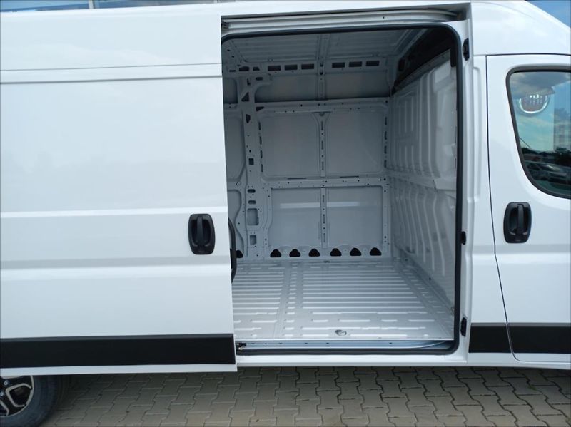 Fiat Ducato 2,2 MTJ 180k  Maxi L3H2 35 - fotka 11 z 19