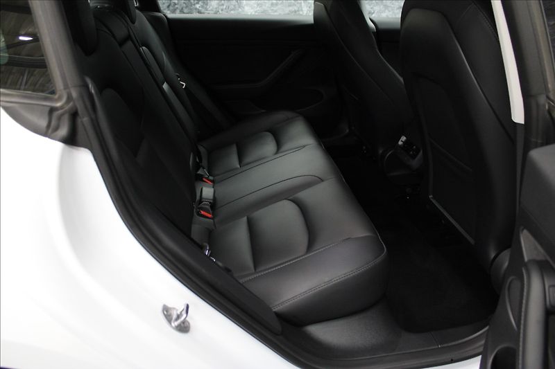 Tesla Model 3 0,0 Standard plus - fotka 11 z 27