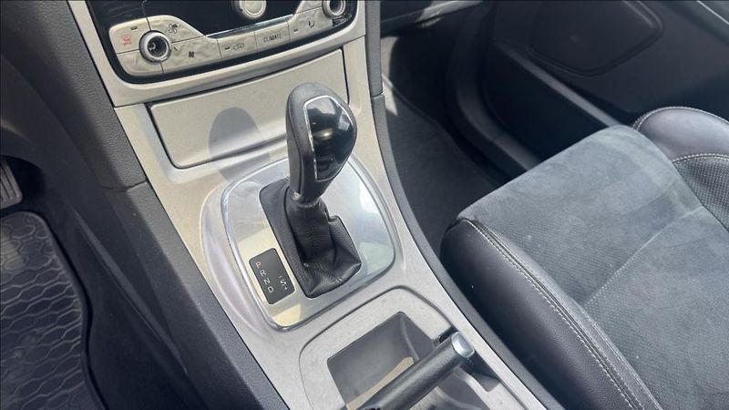 Ford S-MAX 2,0 TDCi - fotka 16 z 19