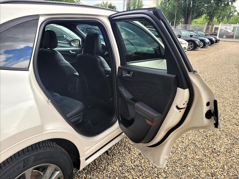 Ford Kuga 1,5 Již není k dispozici - fotka 15 z 50
