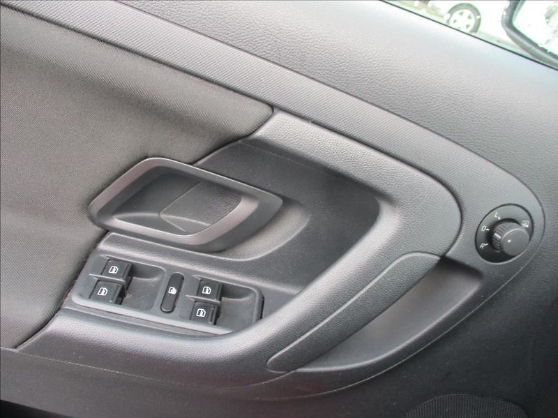 Škoda Fabia 1,2 TSI, klima, servis, 1.maj, - fotka 18 z 31