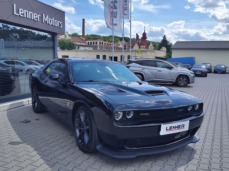 Dodge Challenger 6.4 HEMI/357kW SCAT PACK - fotka 3 z 31