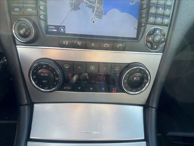 Mercedes-Benz CLK 3,0 i V6 170kw Ambiente TOP st - fotka 19 z 41