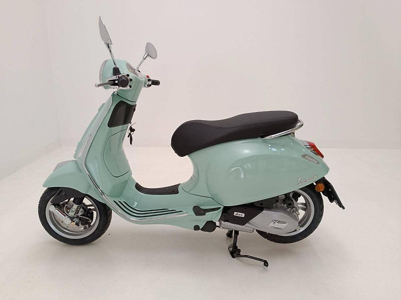 Vespa Primavera 125 3V ABS (2025) E5+ Verde Amabile - fotka 7 z 16