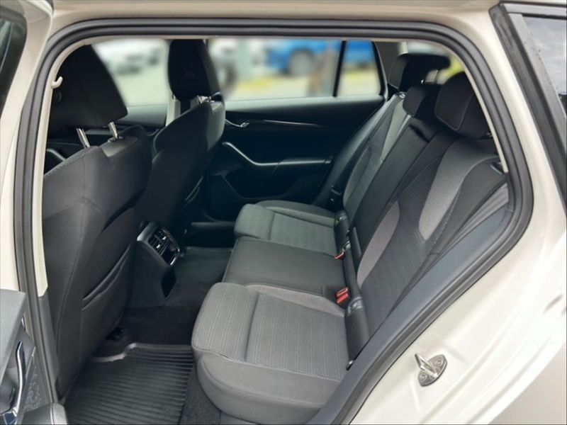 Škoda Octavia 2,0 TDI 85 Ambition - fotka 8 z 11