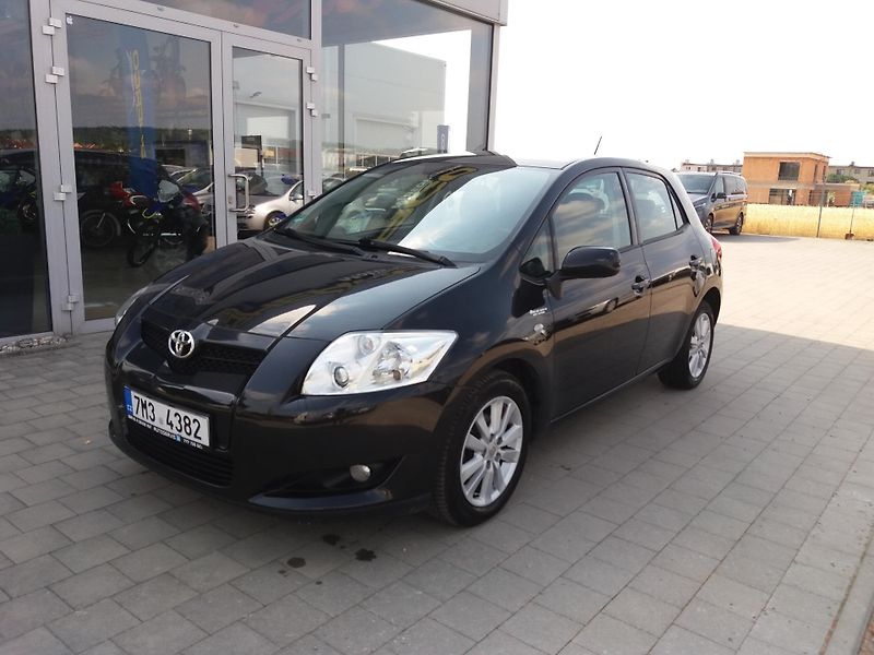 Toyota Auris 1.4VVTi,71kW,DIG.KLIMA,TAŽNY!! - fotka 1 z 27