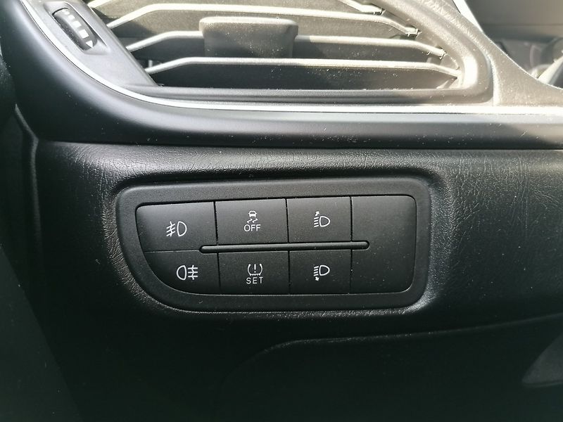 Fiat Tipo (2018) 1.6 JTD Navi,Kamera - fotka 18 z 21