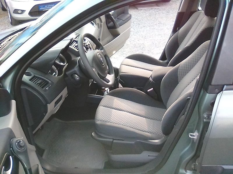Renault Mégane (2003) 1.6i 16V nové v ČR - fotka 11 z 28