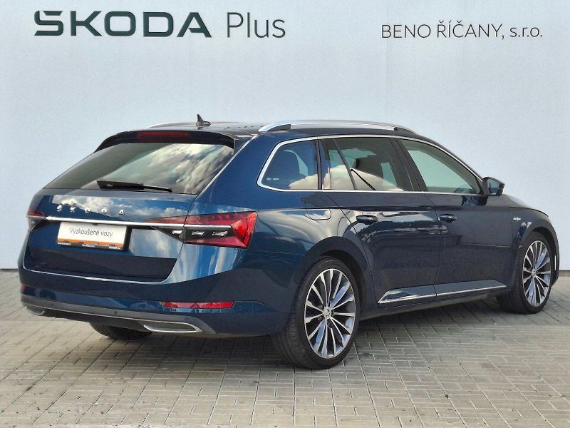 Škoda Superb (2023) Combi L&K DSG 4x4 2,0TDi 147kW - fotka 2 z 35
