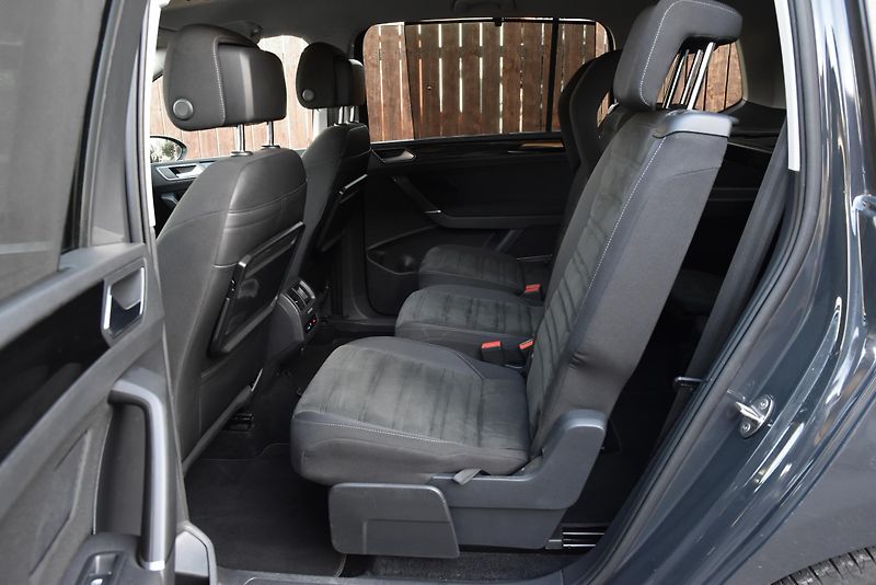 Volkswagen Touran 1.6 TDi 6st COMFORTLINE,7 MÍST - fotka 35 z 50