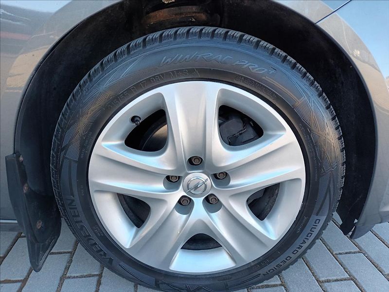 Opel Insignia 1,6 CDTI,81KW,SERVIS,LED,NAVI, - fotka 25 z 44