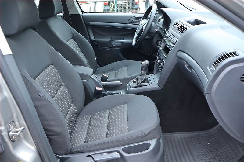 Škoda Octavia (2011) 1.6, Serv.kniha, Tempomat - fotka 9 z 21