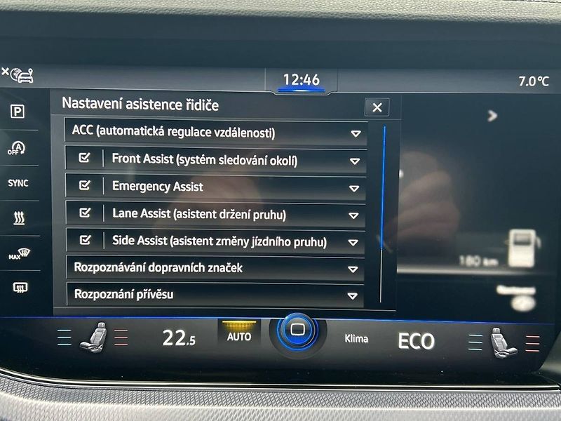 Volkswagen Touareg (2021) V6 3.0TDI 8AT 4MOTION R-Line - fotka 15 z 35