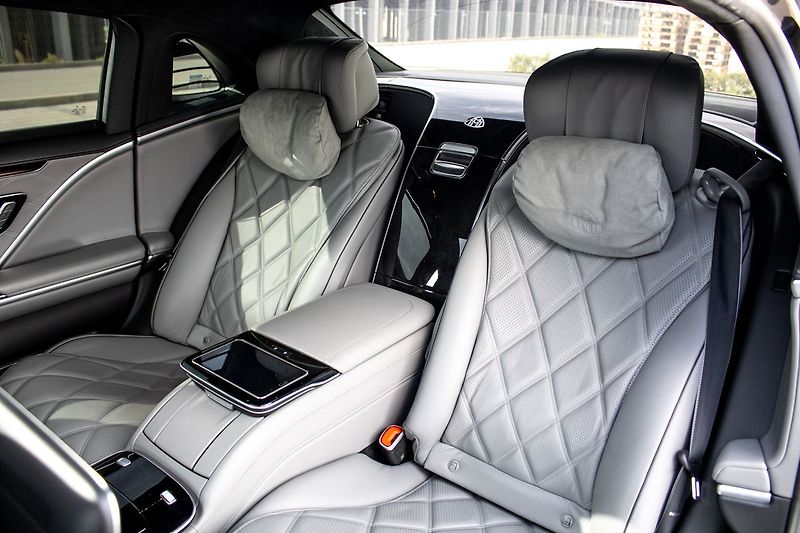 Mercedes-Benz Třídy S - fotka 39 z 47