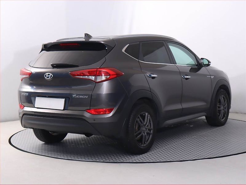 Hyundai Tucson (2016) 1.7 CRDi, Serv.kniha, Navi - fotka 5 z 19