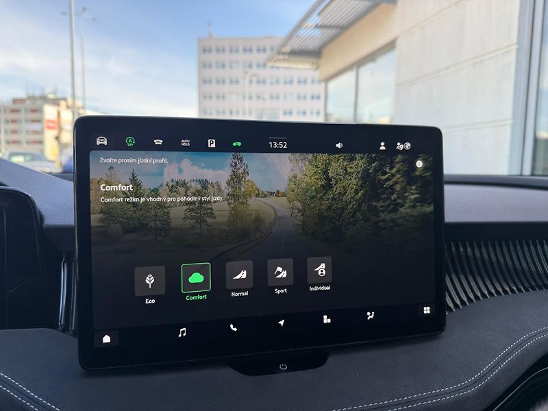 Škoda Superb Sportline 2,0 TDI 142 kW DSG 4 - fotka 16 z 30