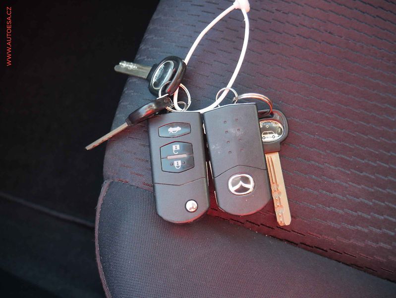 Mazda 6 (2010) 2.0 i, ČR, AC, xenon, park - fotka 19 z 20