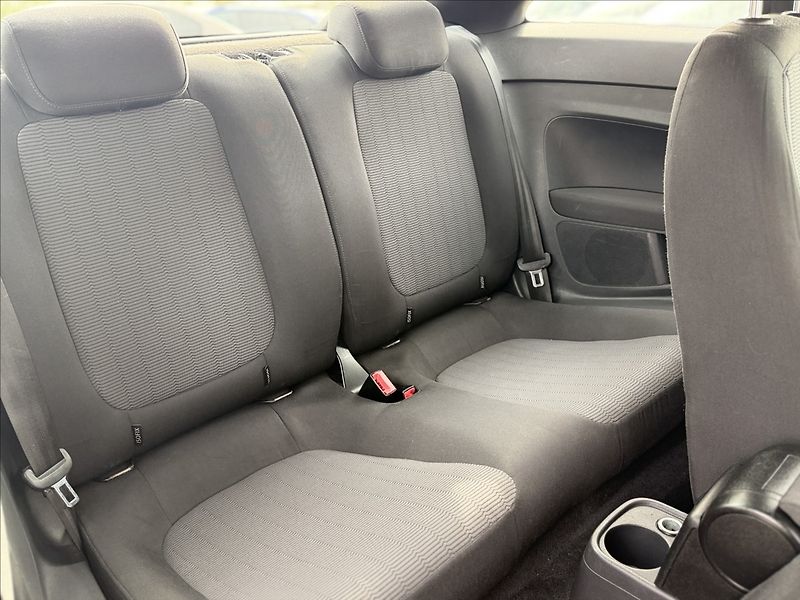 Volkswagen Beetle 1,6 TDI DIGIKLIMA, NOVÉ ZIMNÍ - fotka 19 z 20