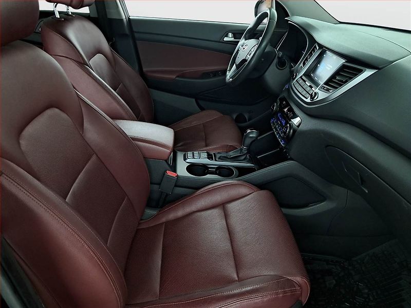 Hyundai Tucson (2015) 2.0 CRDi, 4X4, Automat - fotka 9 z 16