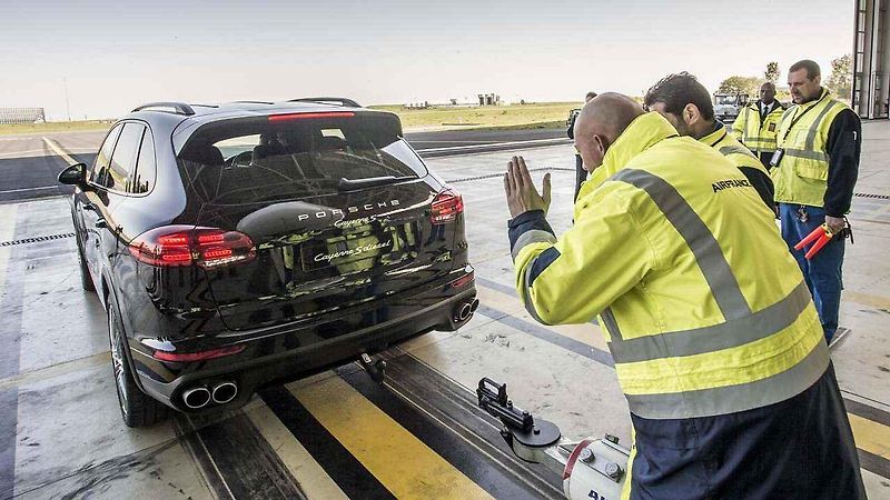 Porsche Cayenne S Diesel je nyní zapsáno do Guinnessovy knihy rekordů jako vozidlo s nejlepší tažnou kapacitou.