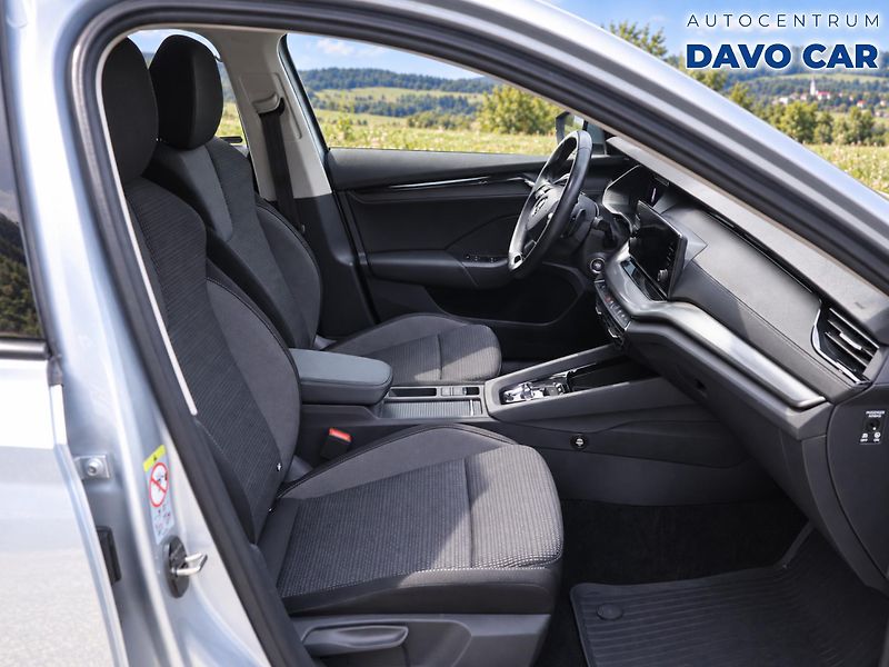 Škoda Octavia 2,0 TDI 110kW 4x4 DSG DPH CZ - fotka 14 z 35