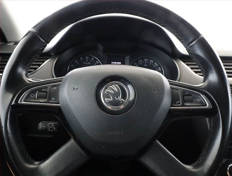 Škoda Octavia (2015) Ambition 2.0 TDI, Automat - fotka 8 z 18