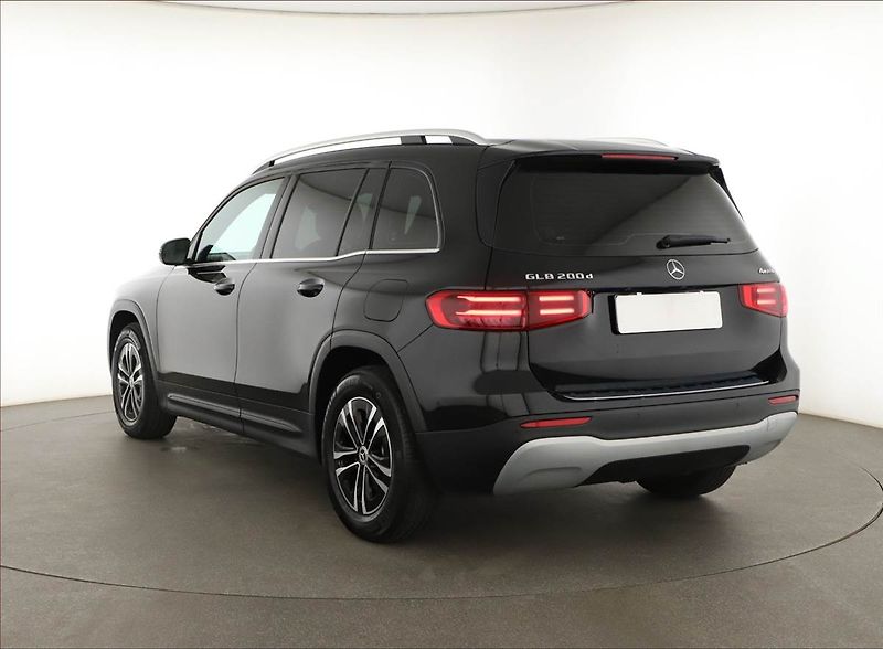 Mercedes-Benz GLB (2024) 200 d 4MATIC - fotka 4 z 20