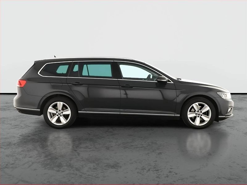 Volkswagen Passat (2021) Elegance 2.0 TDI - fotka 6 z 18