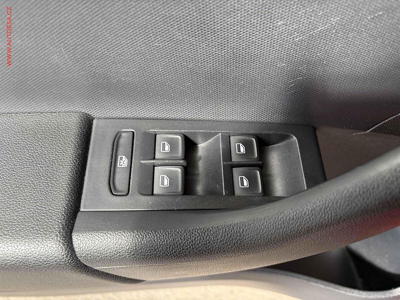 Škoda Rapid (2013) 1.4TSi, DSG, výhřev sed. - fotka 12 z 14