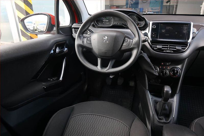 Peugeot 208 (2016) Active 1.2 PureTech - fotka 7 z 12