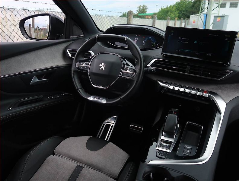 Peugeot 3008 (2021) GT Pack e-Hybrid 300 - fotka 7 z 23