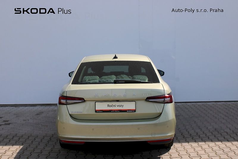 Škoda Superb (2024) 2.0 TDI 110 kW L&K - fotka 9 z 25
