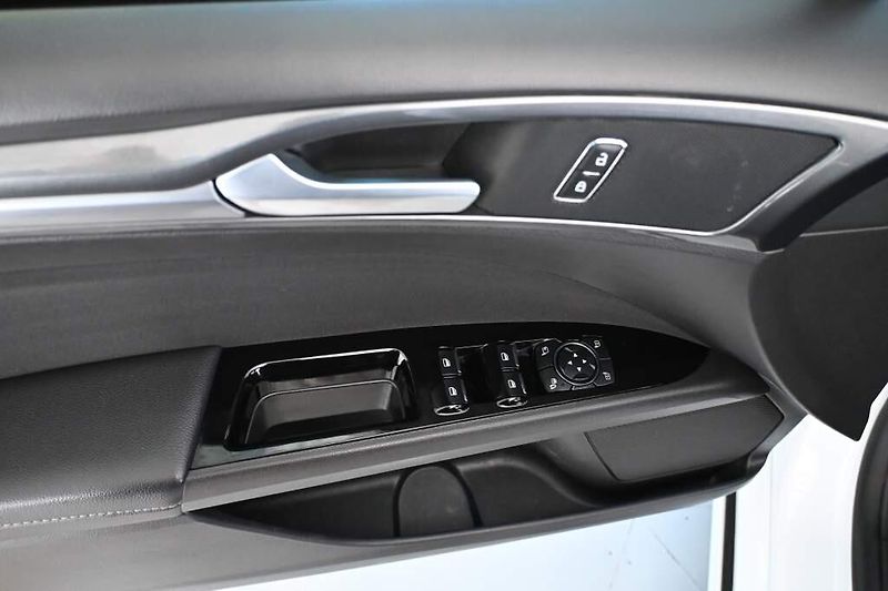 Ford Mondeo (2020) 2.0 140 KW LED ACC SONY 8AT EC - fotka 15 z 37