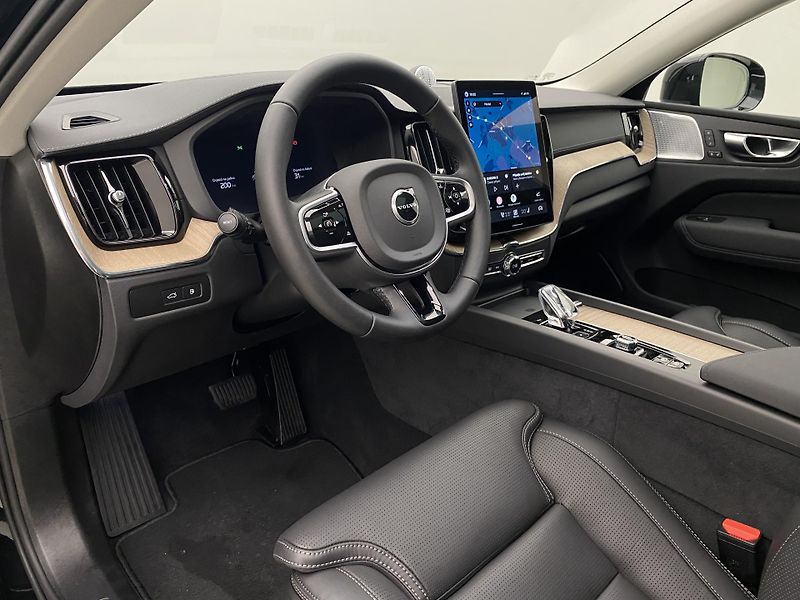Volvo XC60 T6 AWD RECHARGE BRIGHT ULTRA  - fotka 4 z 67