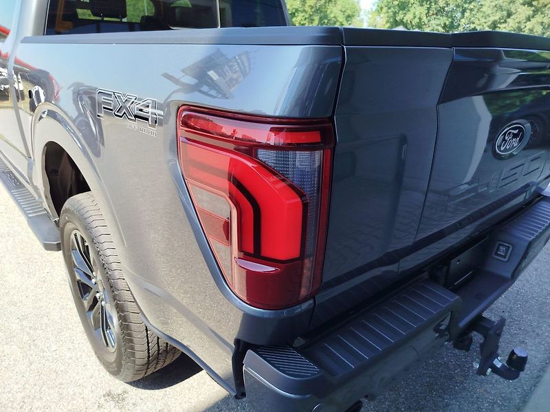 Ford F-150 (2025) Lariat 5,0 298 kW - fotka 9 z 22