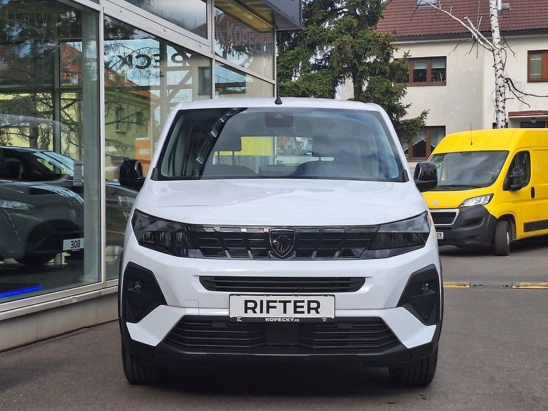Peugeot Rifter (2026) ALLURE TURBO 110k MAN6 - fotka 2 z 23