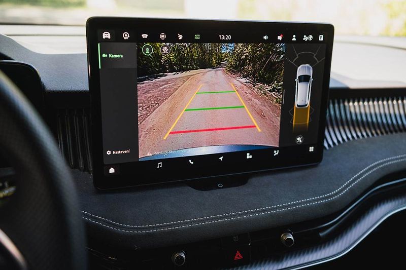 Škoda Superb (2025) 2.0 TDI, Sportline, HUD, Paměť - fotka 24 z 30