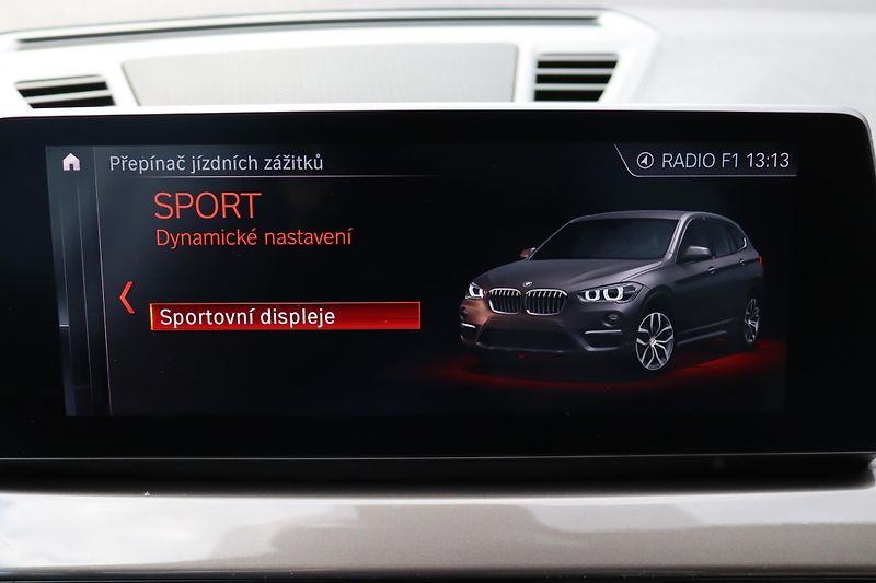 BMW X1 XDRIVE 25i F48 170kW - fotka 33 z 50