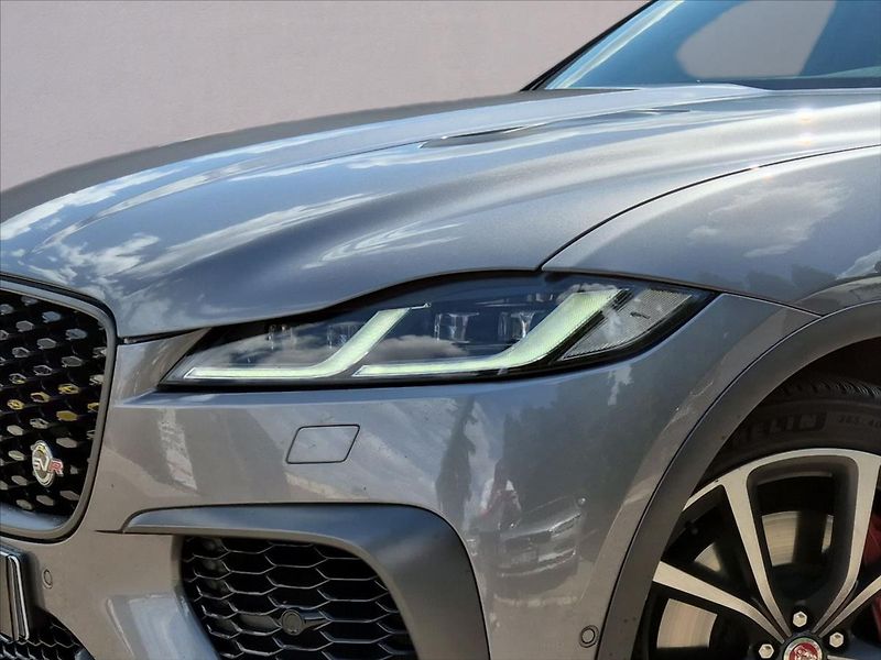 Jaguar F-Pace 5,0 V8 AWD SVR 405 kW - fotka 5 z 20