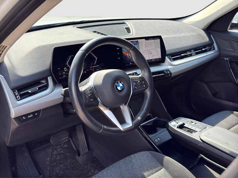 BMW X1 sDrive18d - fotka 9 z 20
