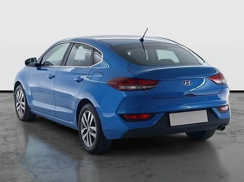 Hyundai i30 (2017) Trikolor 1.0 T-GDI, Serv.kniha - fotka 4 z 18