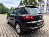 Volkswagen Tiguan 2,0 TDI /4x4/ SPORT / servis.k - náhled 2
