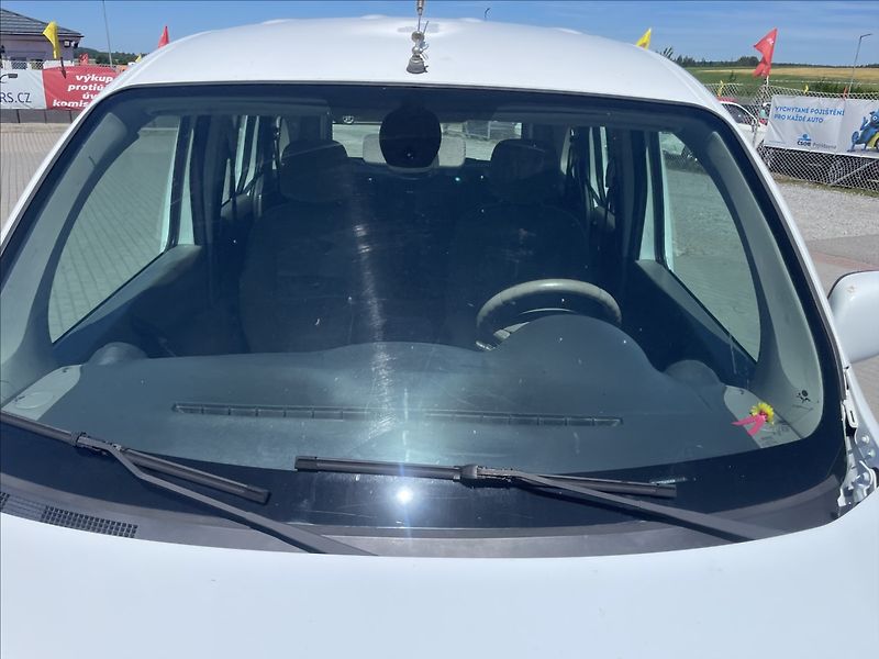 Renault Kangoo 1,5 dci 78kw Tažné Klima ESP b - fotka 27 z 33