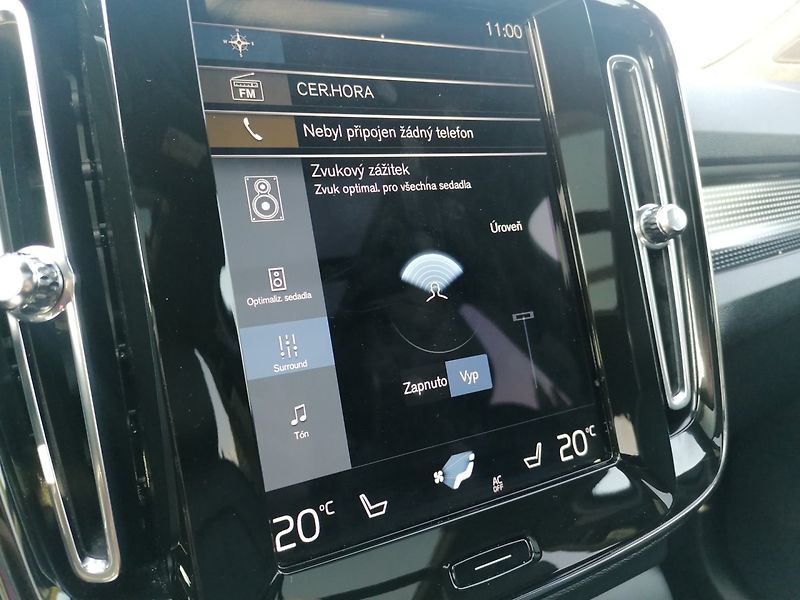 Volvo XC40 (2020) 1.5 T5 PHEV R-DESIGN 192kW - fotka 21 z 41