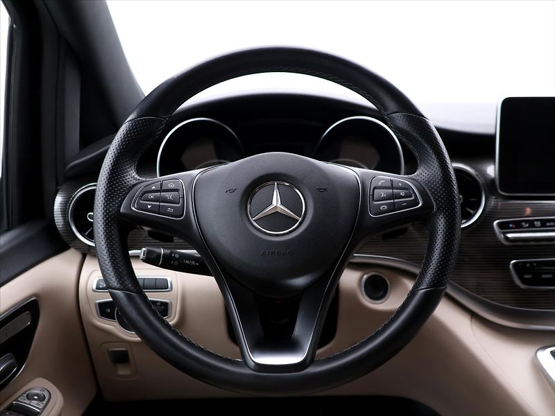 Mercedes-Benz Třídy V 2,0 300d 176kW CZ DPH 7-Míst 4 - fotka 21 z 43